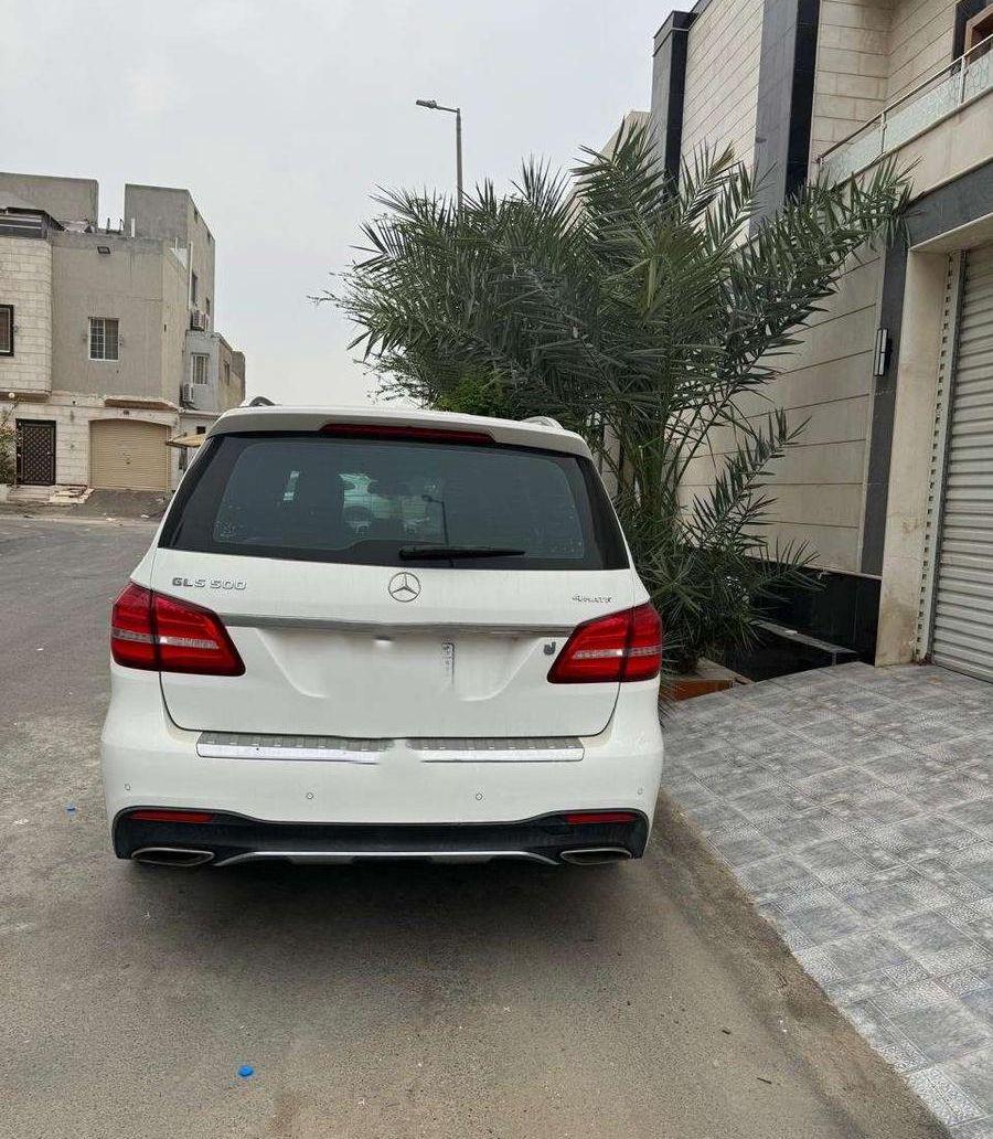 مرسيدس GLS500