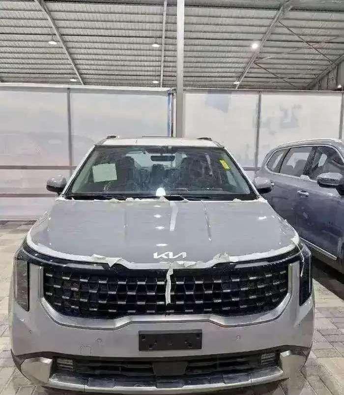 كيا كارنيفال GLS