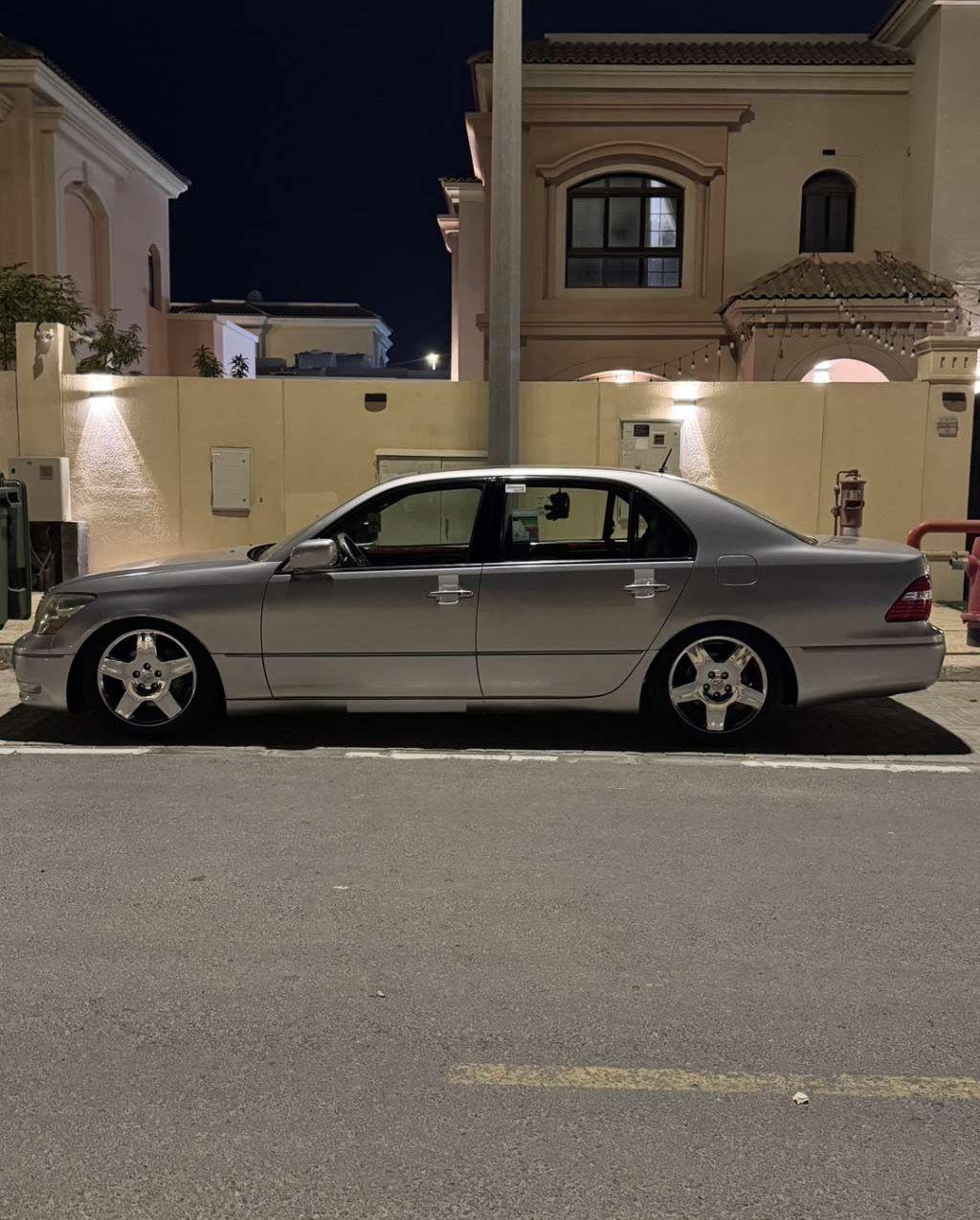 2005 لكزس LS