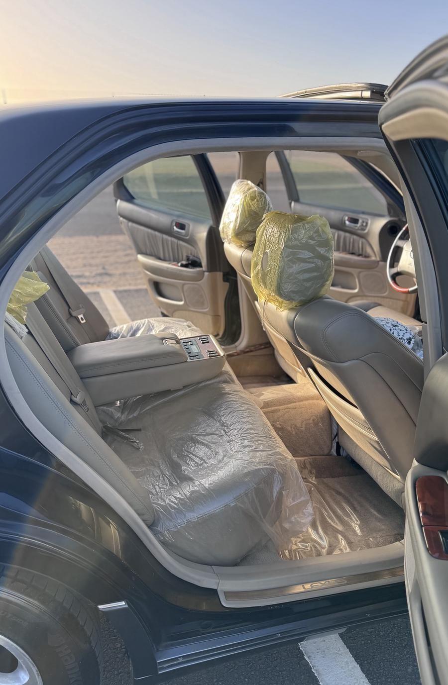 لكزس LS400 1999