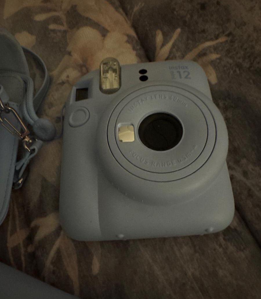 كاميرا 12 instax