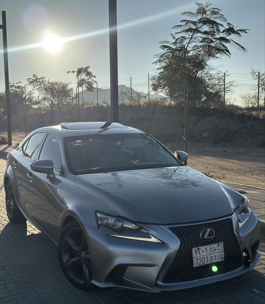 لكزس is250 V6