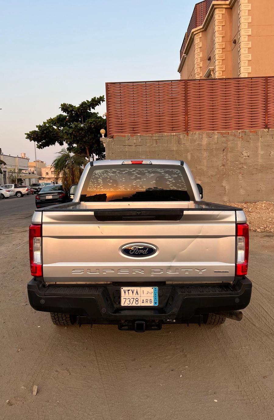 فورد F350 نظيفة