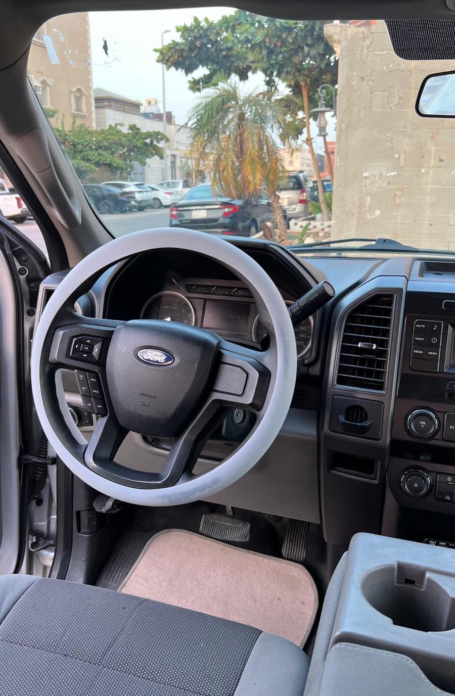 فورد F350 نظيفة