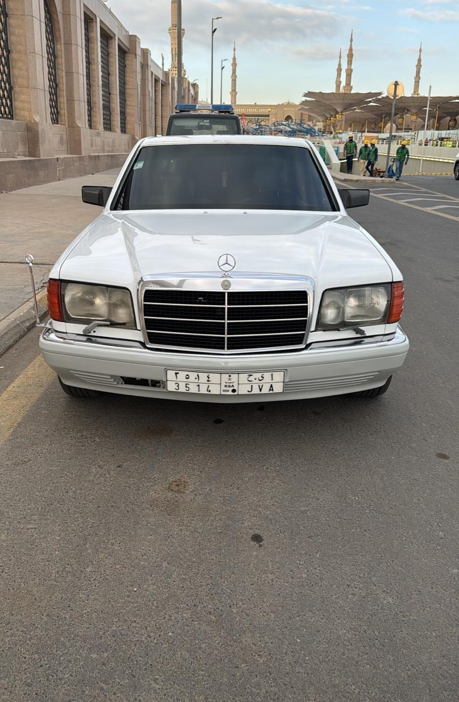 مرسيدس 90 560