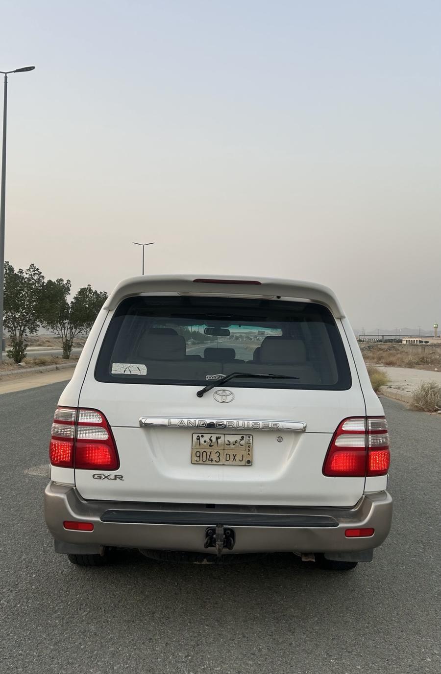 جيب لاندكروز GXR