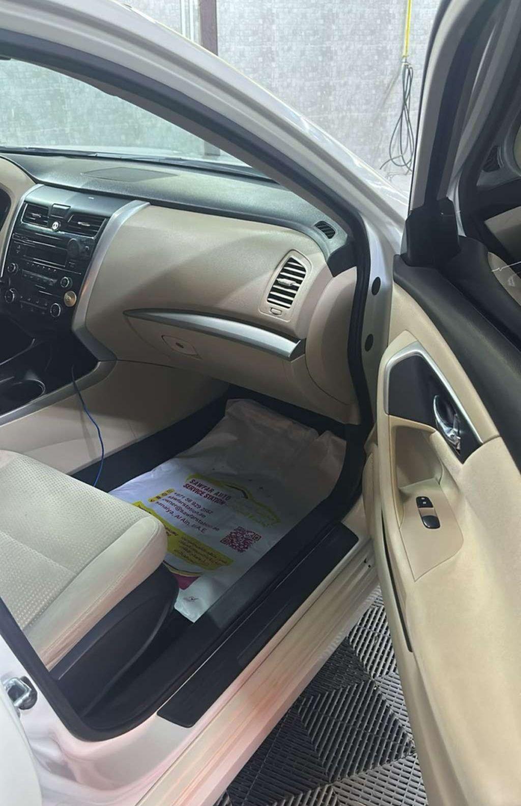 2015 نيسان التيما