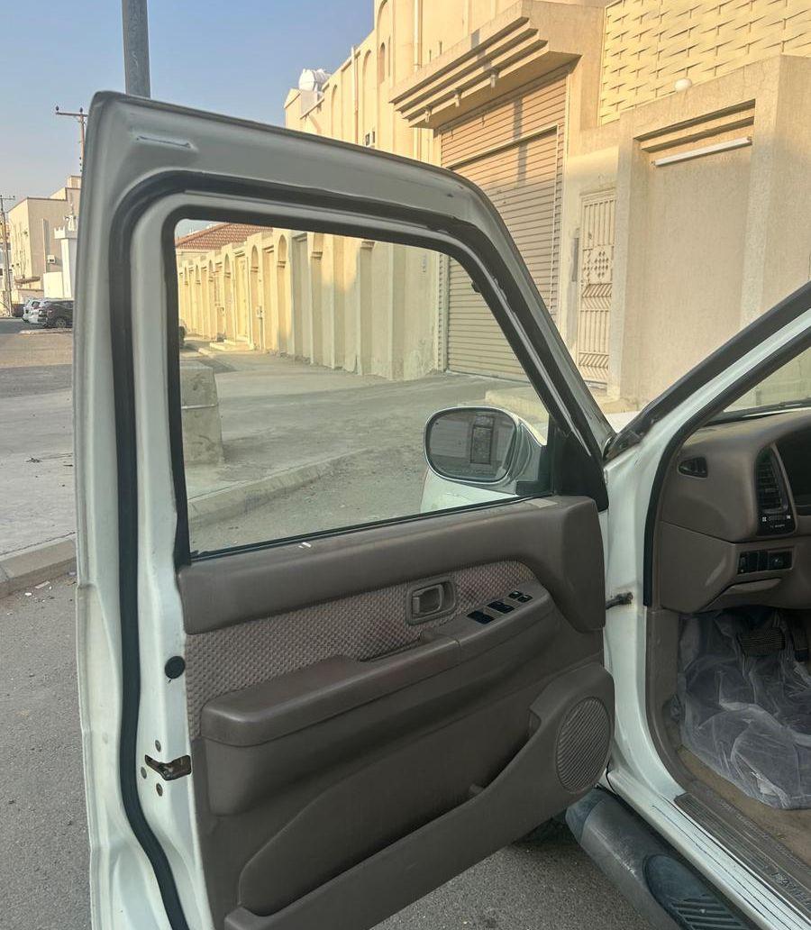 جيب با فندر