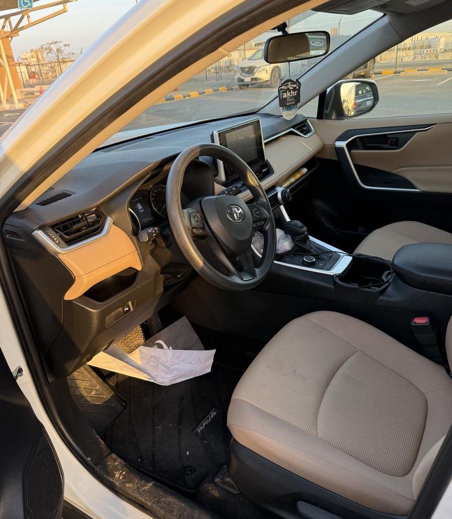 RAV4