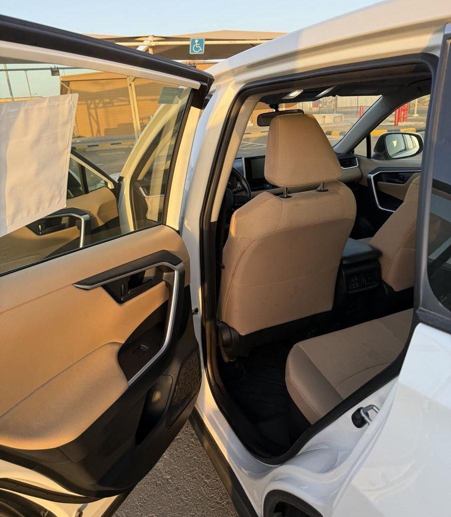 RAV4