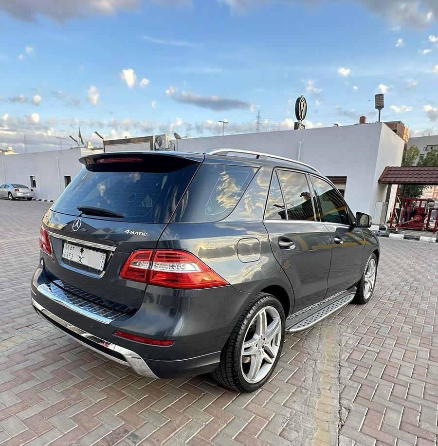 مرسيدس ML 500.