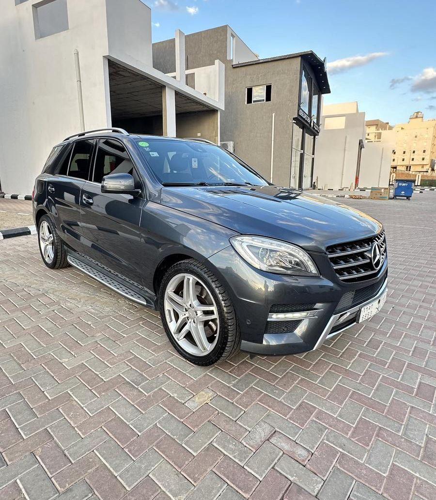 مرسيدس ML 500.