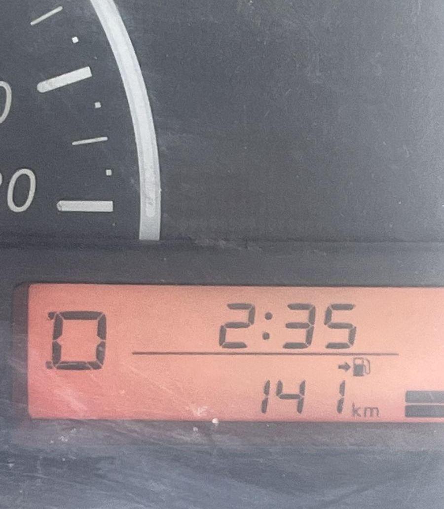 سيار لي البيع