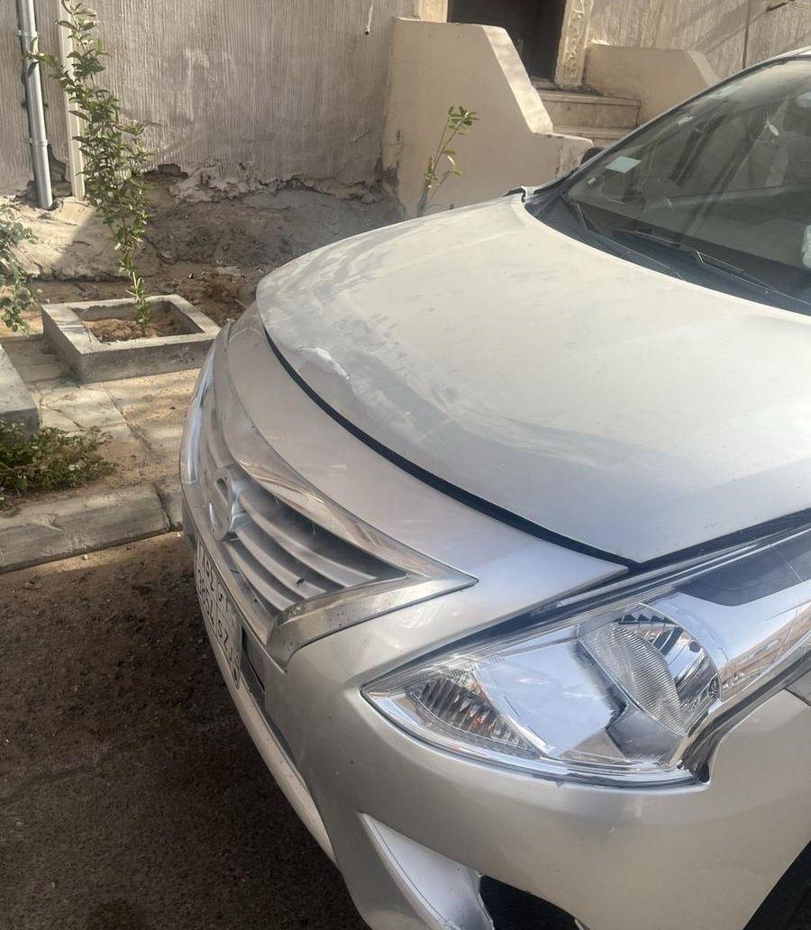 سيار لي البيع