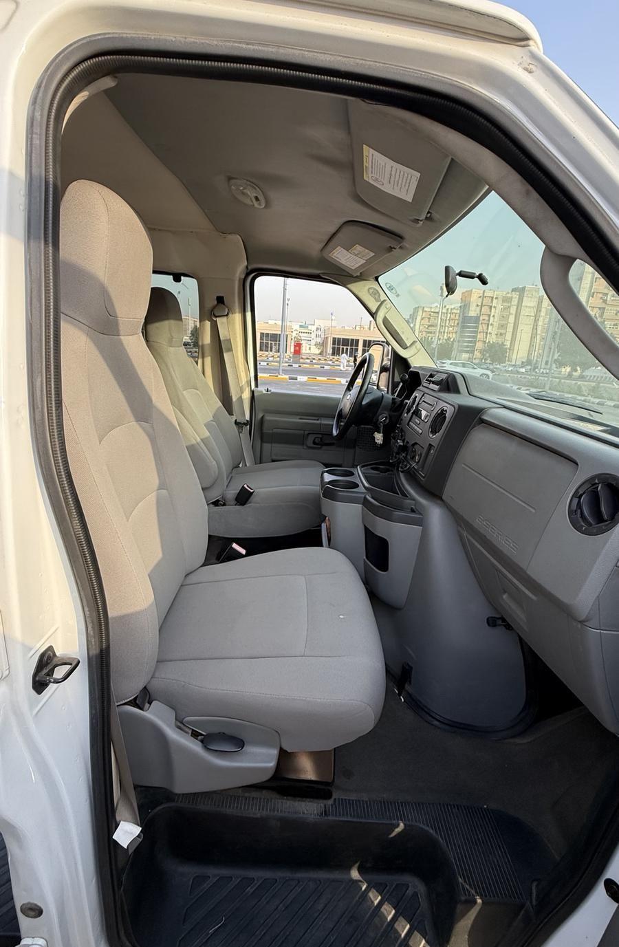 فورد E350 SUPER