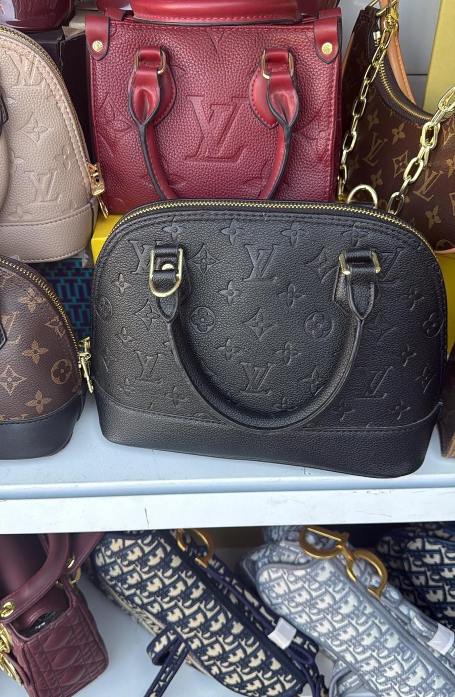 شنط نسائية ماركات