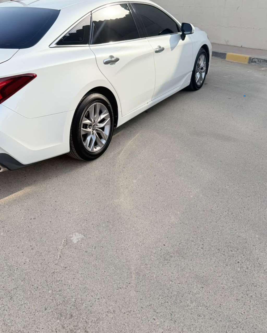 2021 تويوتا افالون