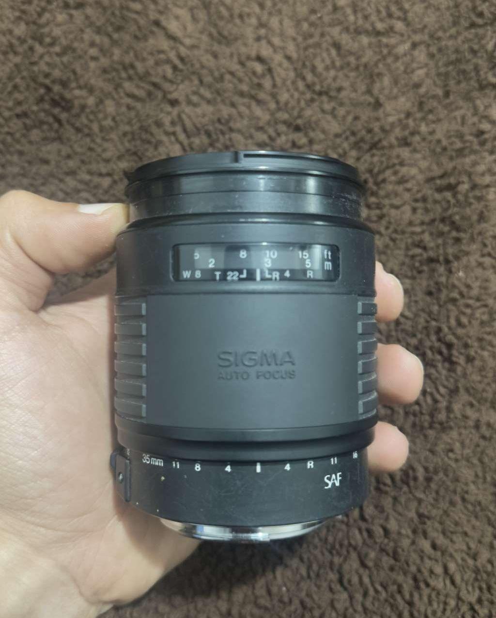عدستين للبيع Sigma