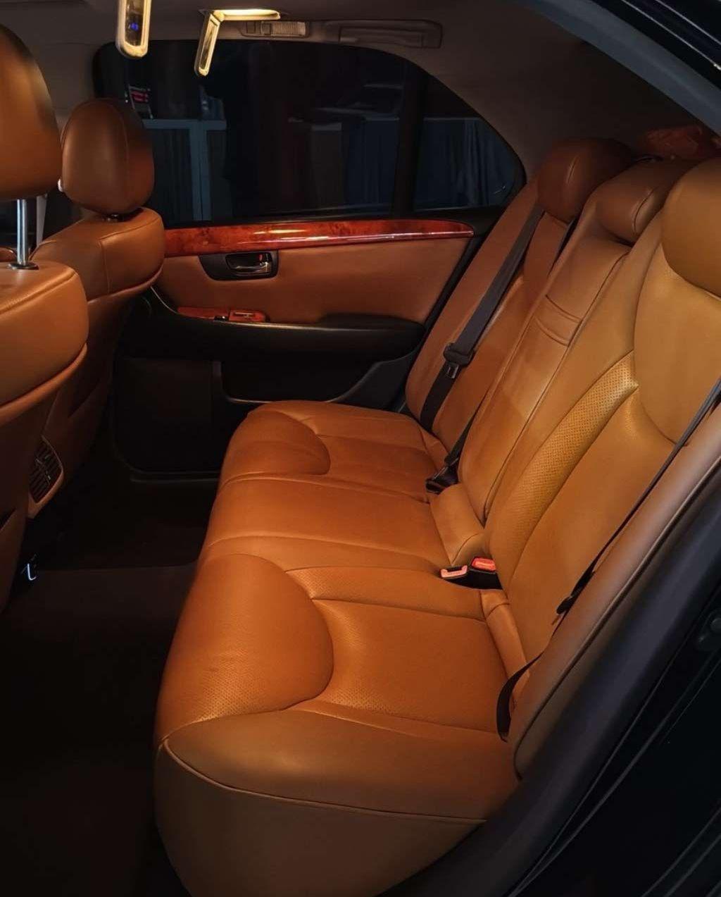 2005 لكزس LS