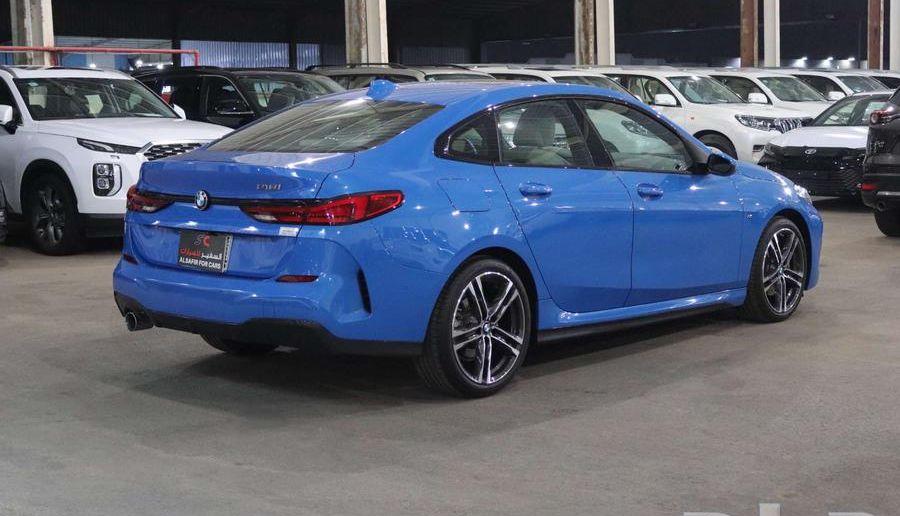 B.M.W 218 2022