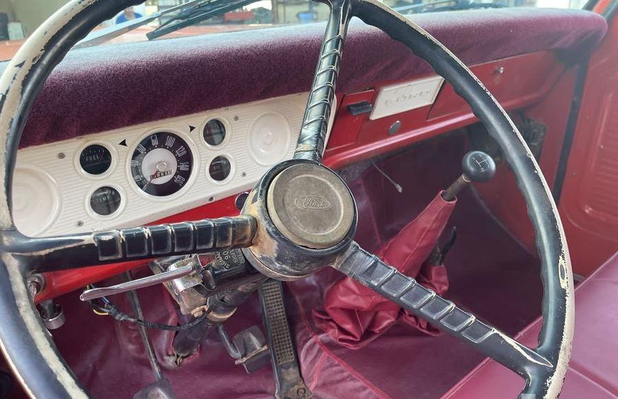 فورد لوري 1967