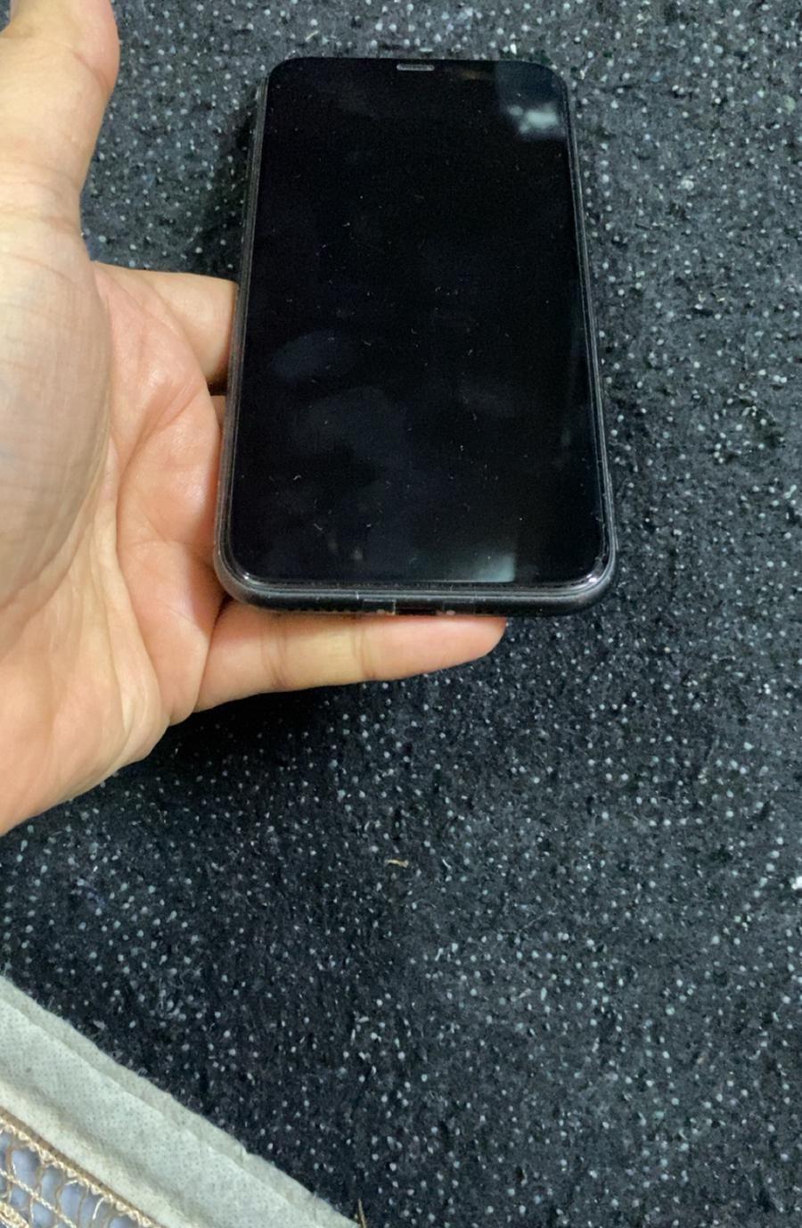 ايفون 11 64