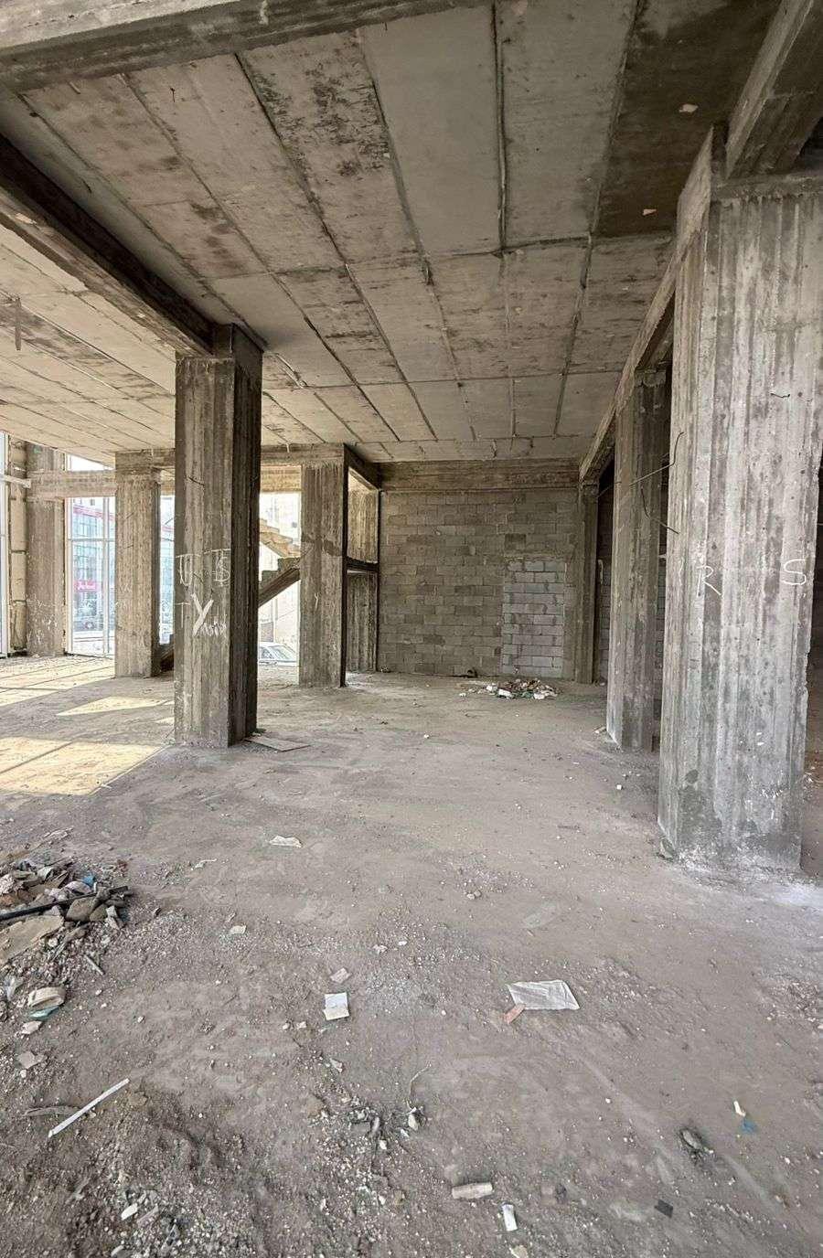 معرض للإيجار في
