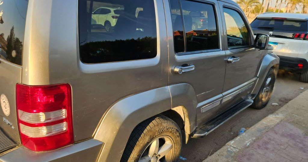 2008 جيب شيروكى