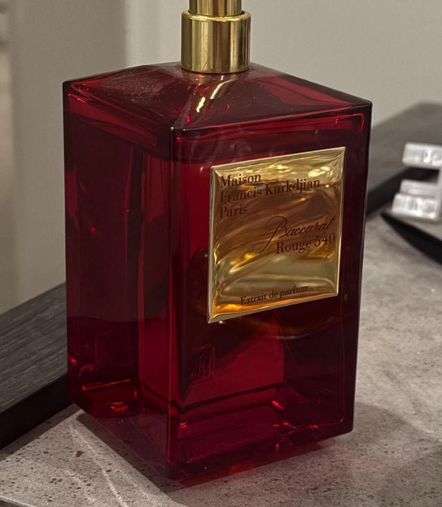 عطر بكرات روج