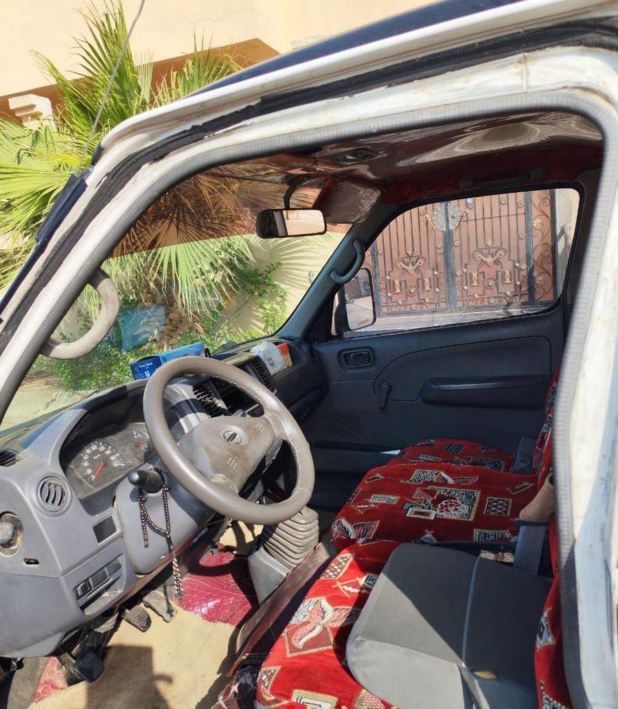 باص نيسان 2007