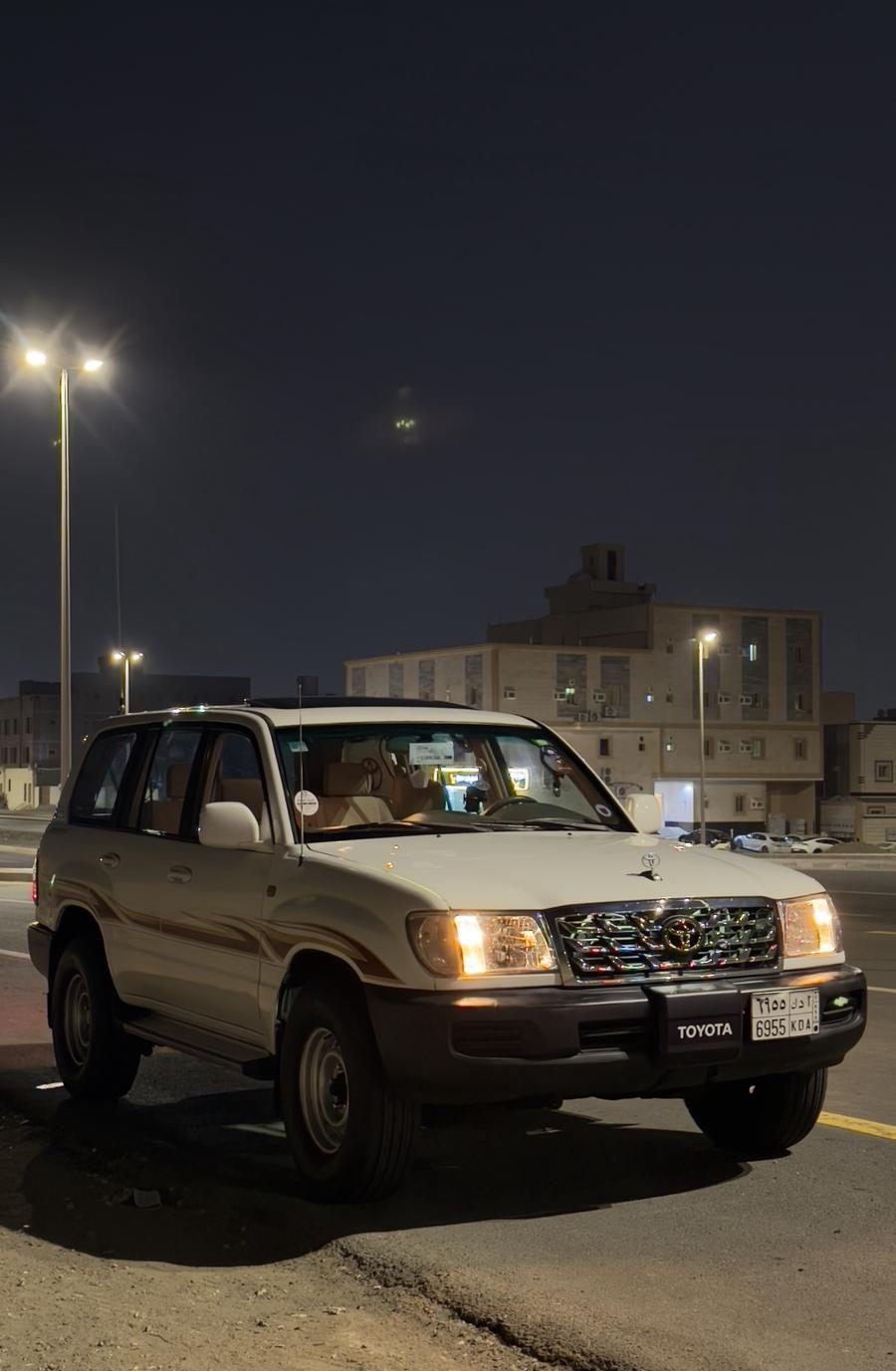 جيب تايوتا 2003