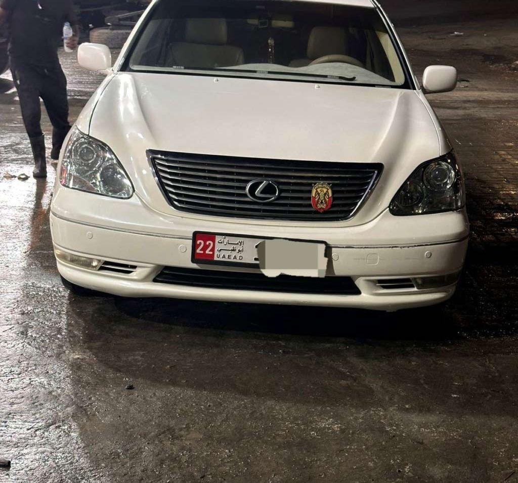 2004 لكزس LS
