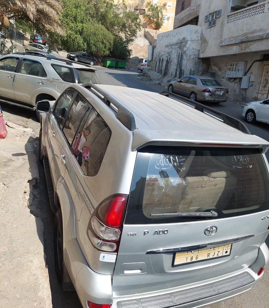 برادو 2004
