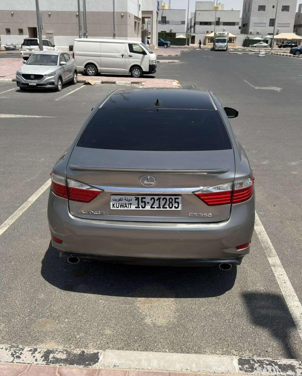 2015 لكزس ES