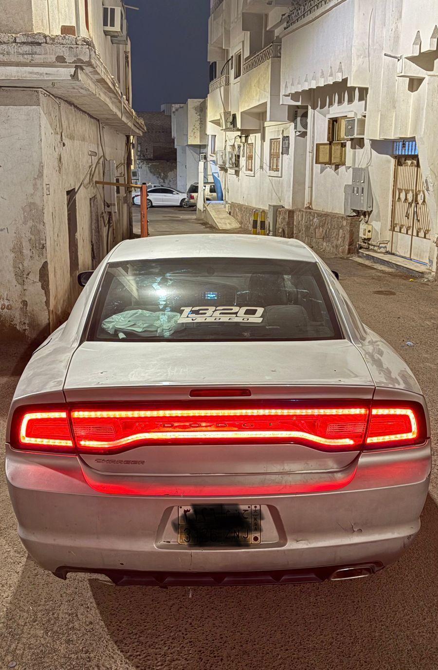 دودج تشارجر 2012