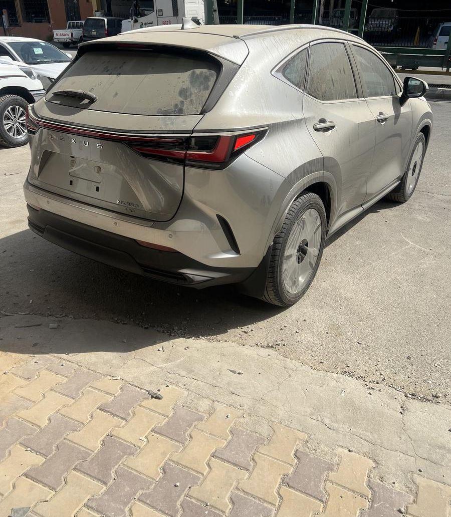 لكزس NX350 -