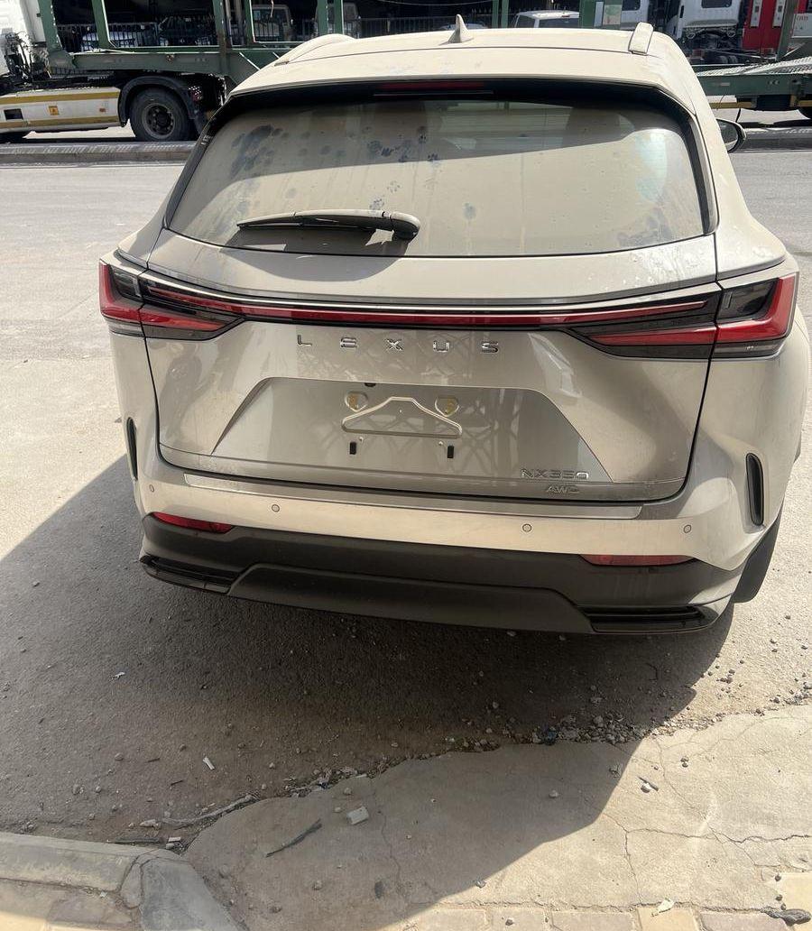 لكزس NX350 -
