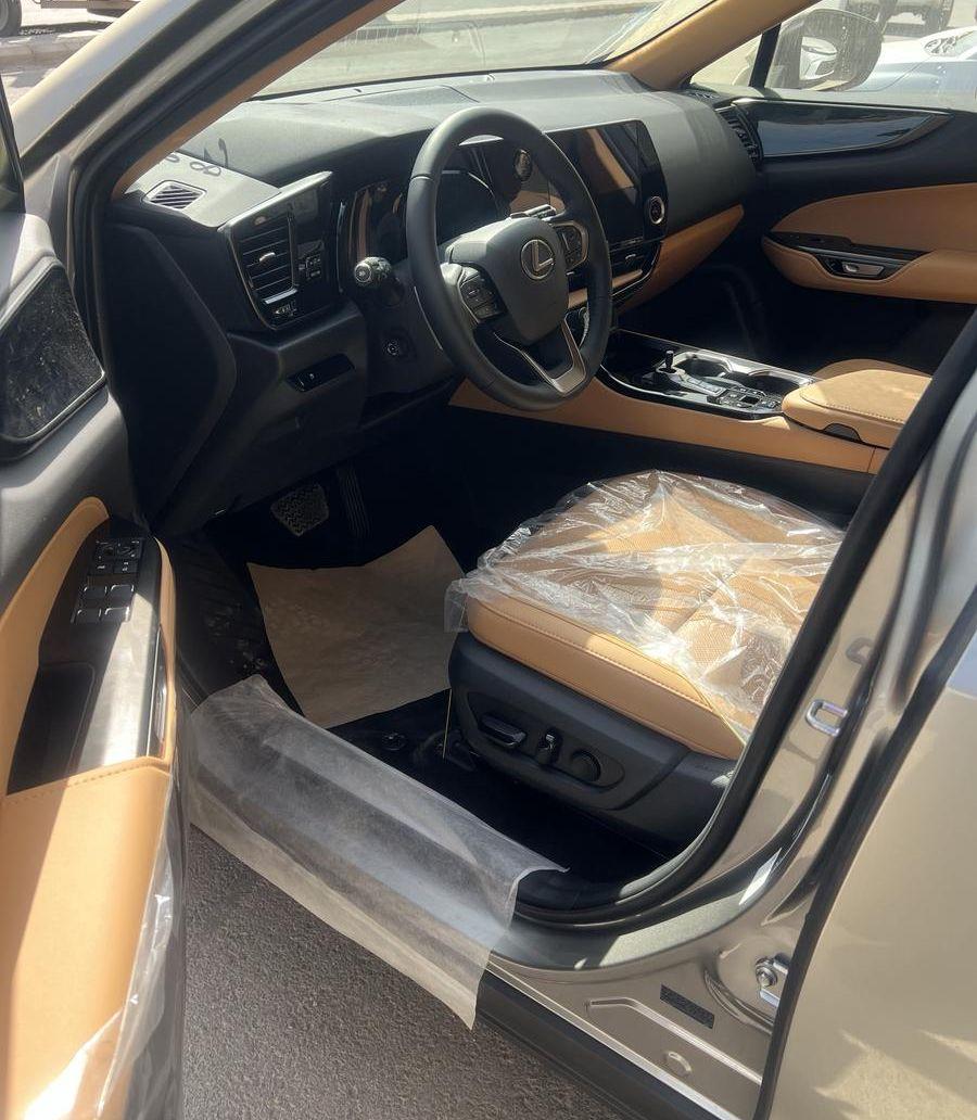 لكزس NX350 -
