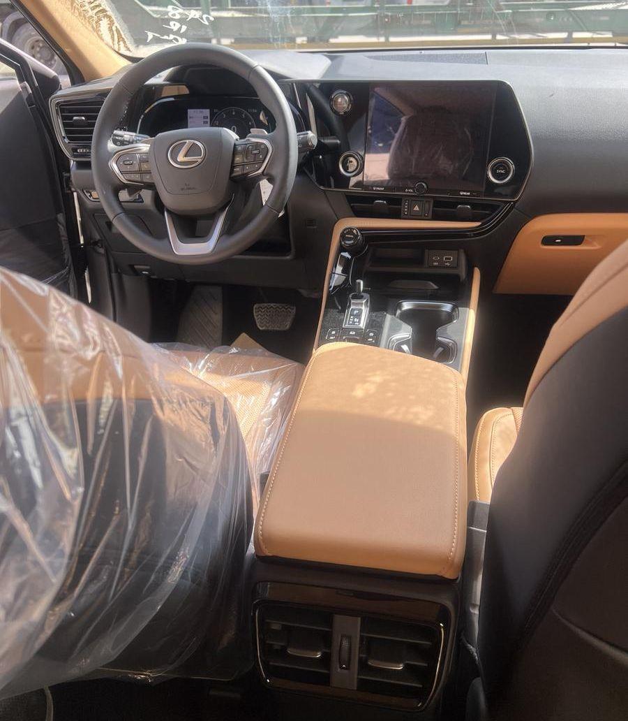 لكزس NX350 -