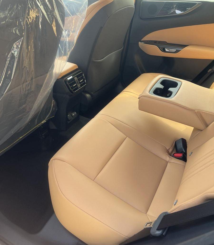 لكزس NX350 -
