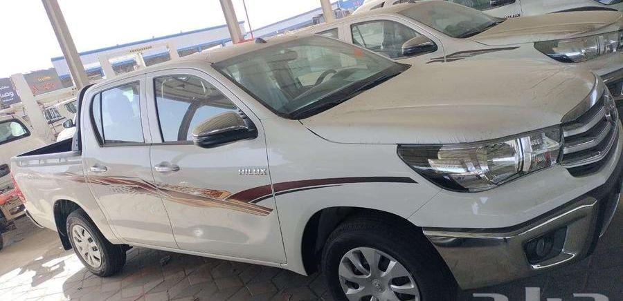 قطع ملابس نسائية