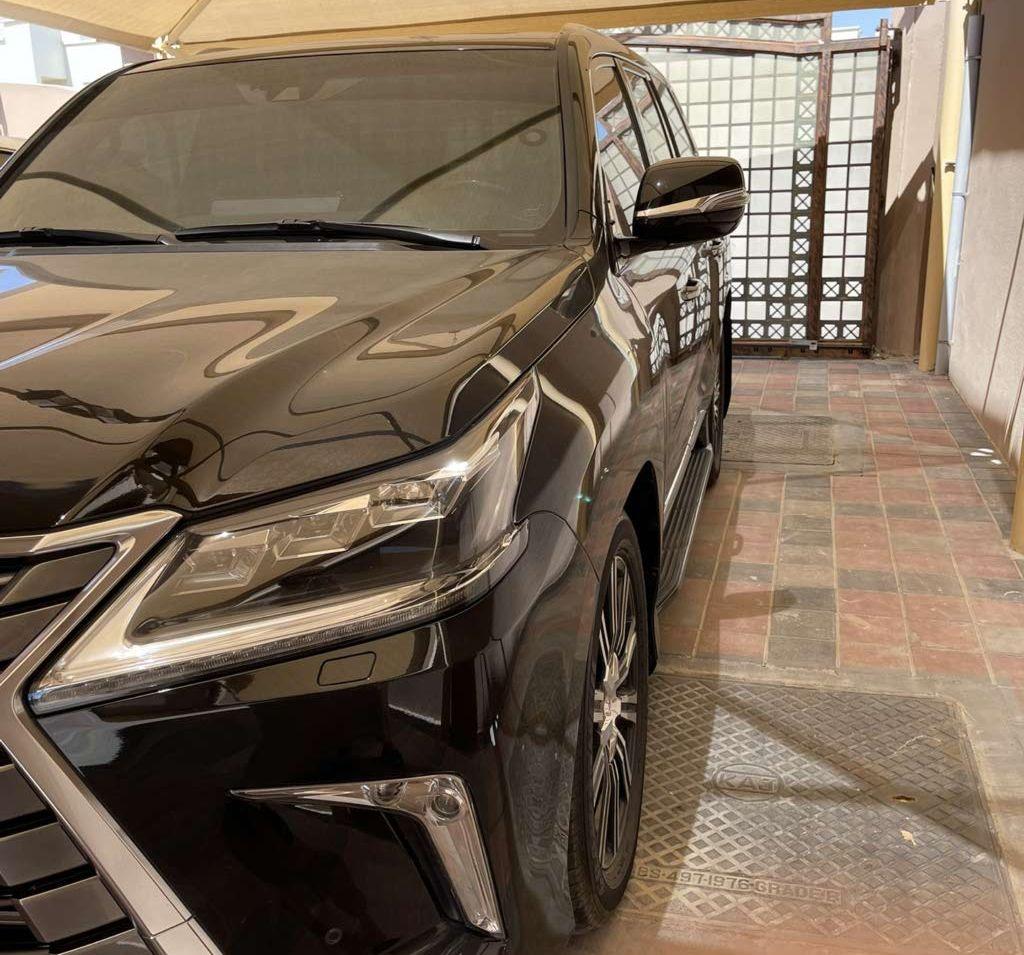 2021 لكزس LX