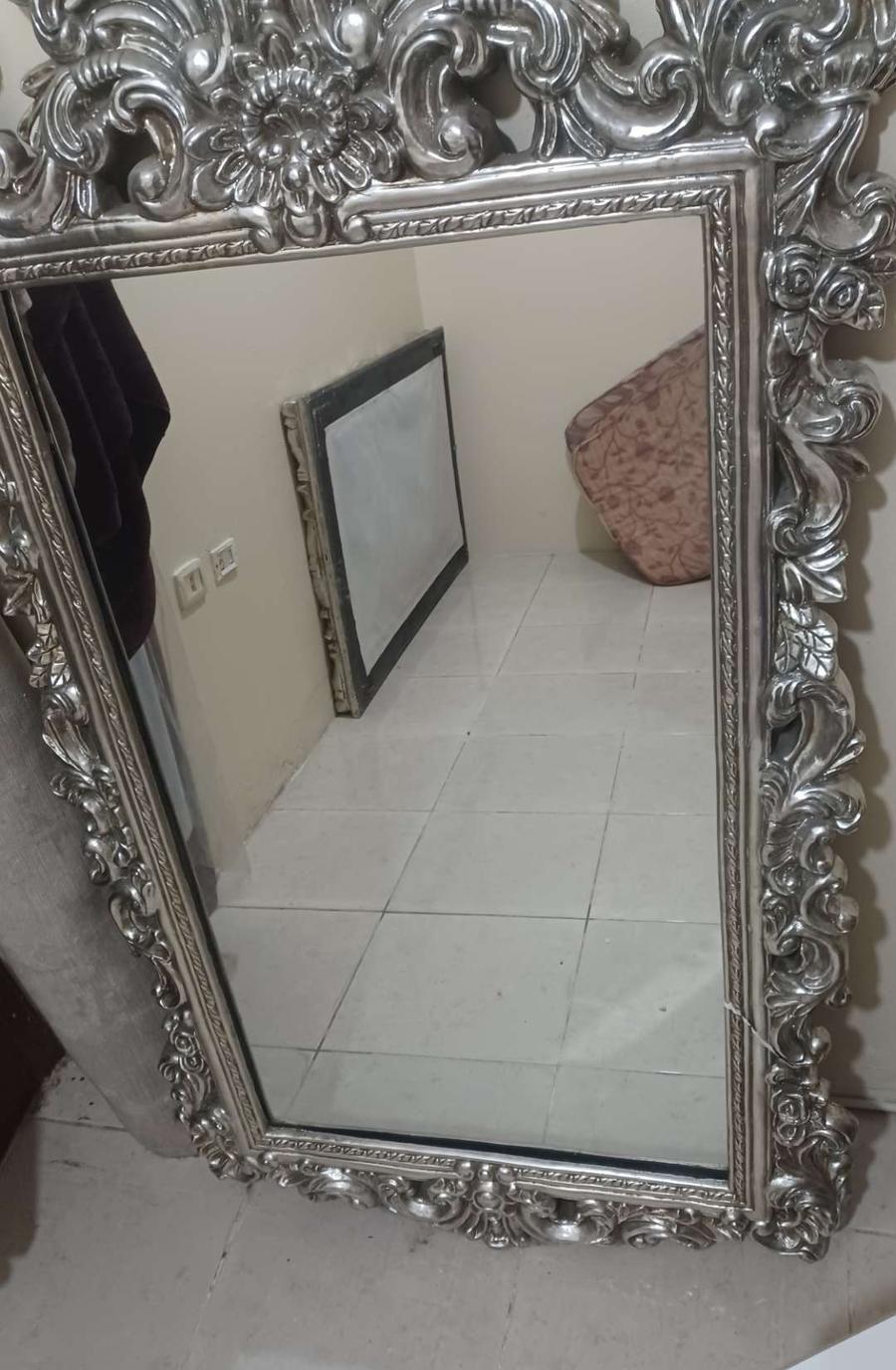لوحة و مرايا