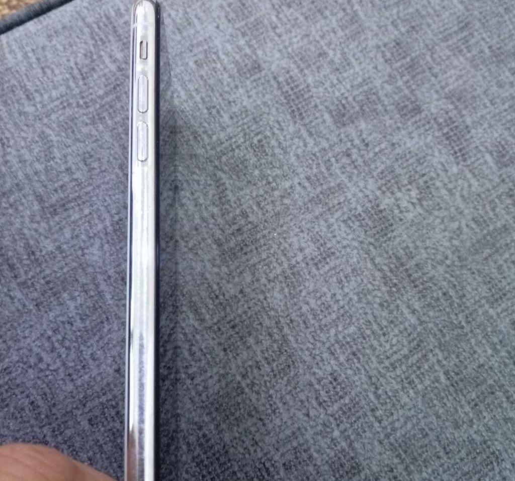 ايفون xs بحالة