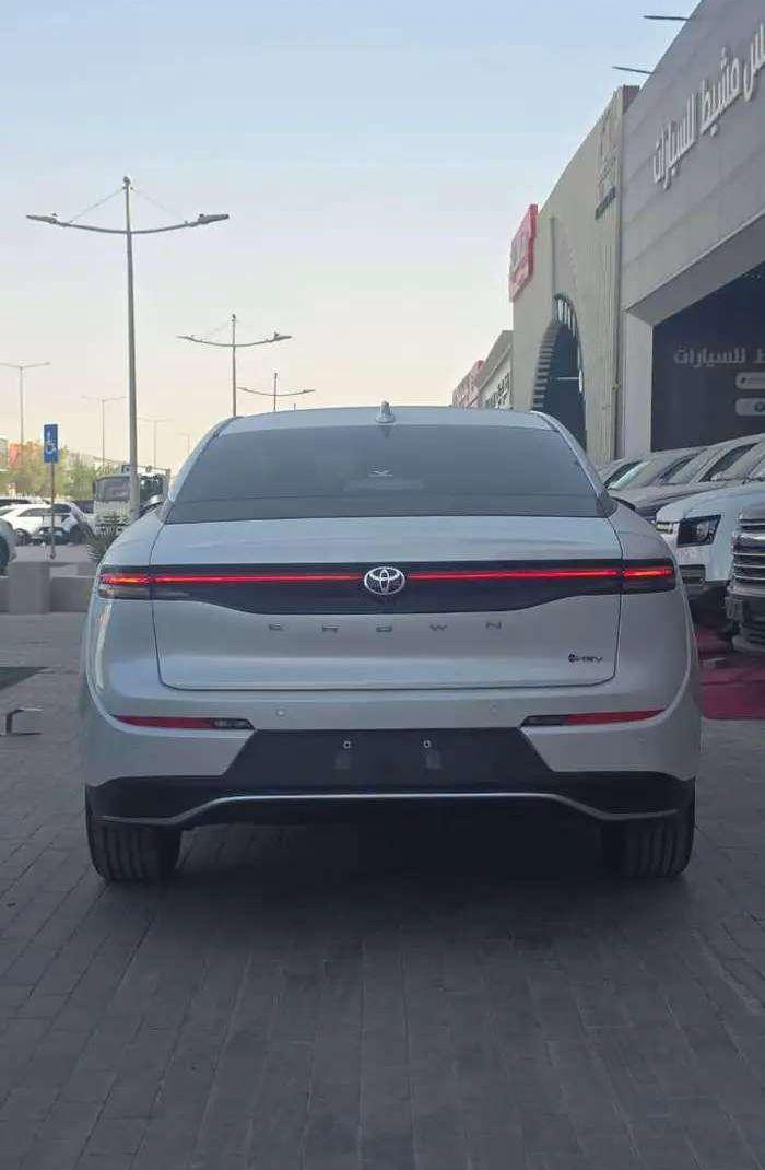تويوتا كراون فل