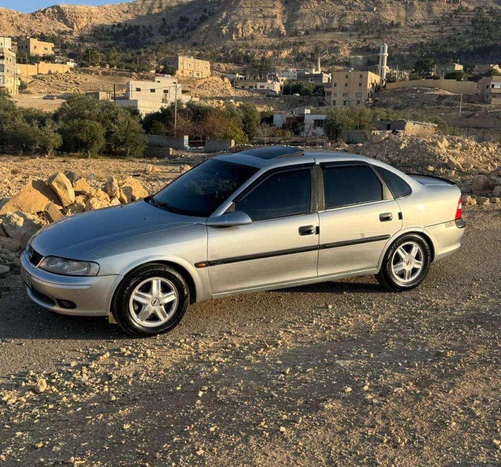 1997, أوبل, فيكترا