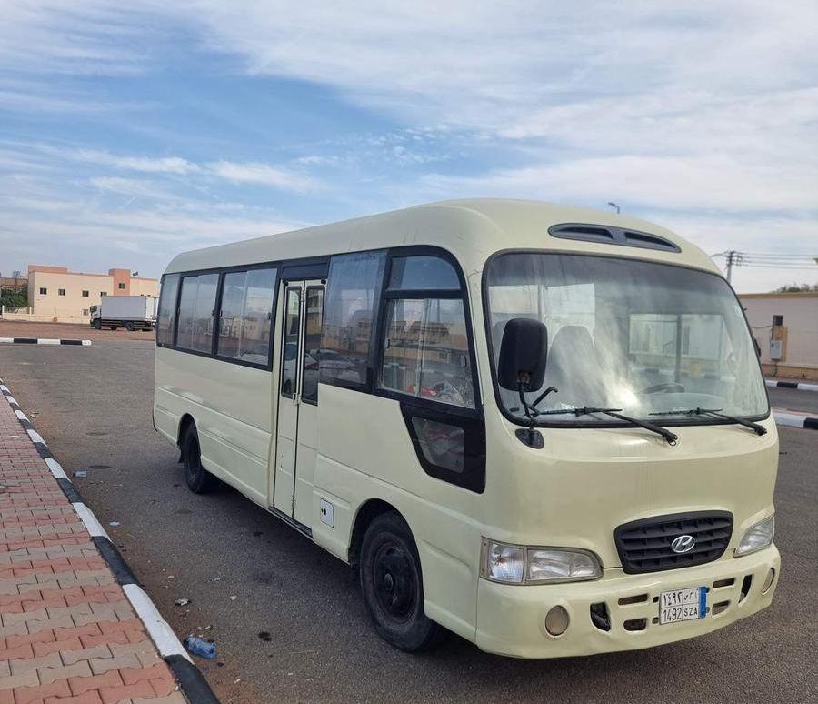 باصات للايجار باص