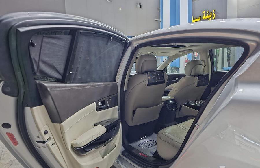 KIA QUORIS 2015
