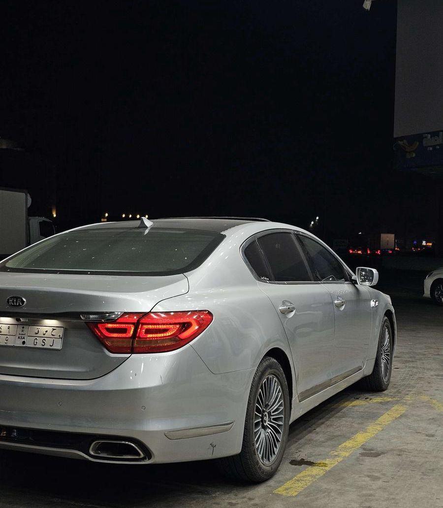 KIA QUORIS 2015