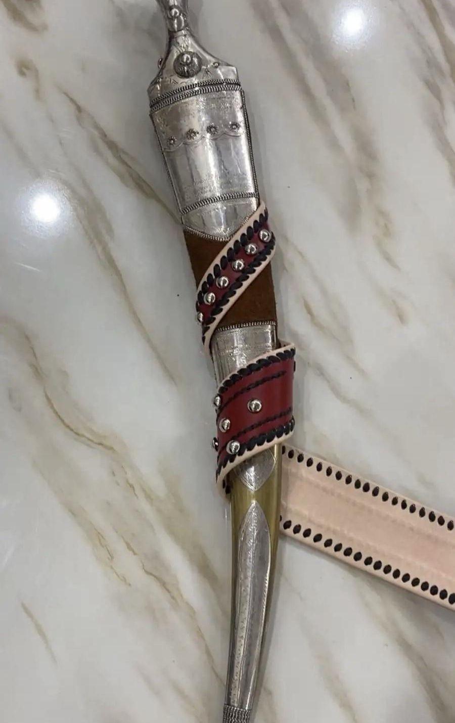 جمبية مطلية فضة